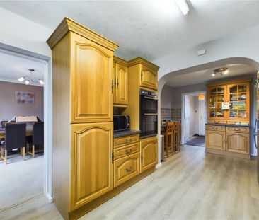 3 bedroom semi-detached house to rent - Photo 4