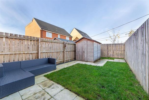 2 bedroom terraced house to rent - Photo 1