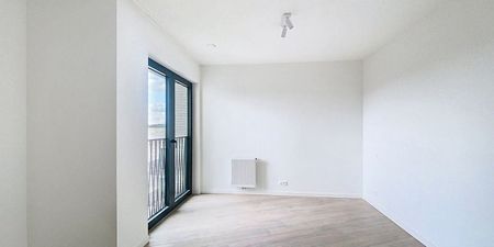 Appartement te huur in Anderlecht voor € 1.200 met 1 slaapkamer - Photo 2
