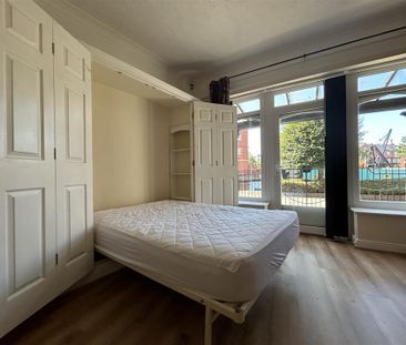 Studio to rent - Photo 1