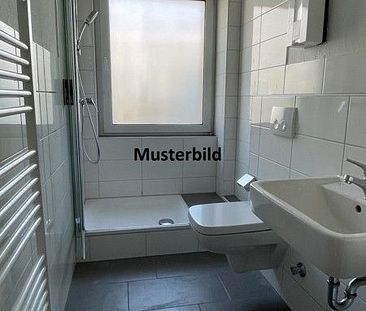 günstige Single-Wohnung mit modernisiertem Duschbad - Photo 6