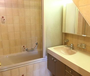 Gemütliche 3.5-Zimmer-Dachgeschosswohnung nahe Stadtzentrum - Foto 6