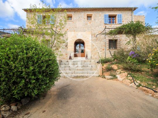 Mallorcan house for rent in Alaró - Photo 1