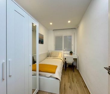 Passeig de Valldaura, Barcelona, Catalonia 08042 - Photo 2