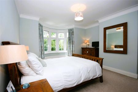 3 bedroom semi-detached house to rent - Photo 3