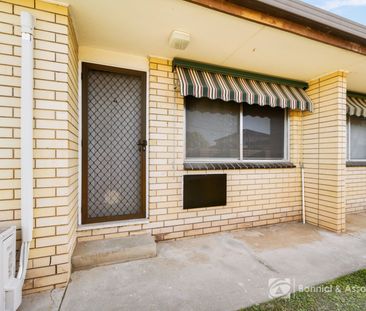 MODERN COMFORT AND CONVENIENCE IN WODONGA - Photo 5