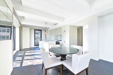 Harbour View Luxury: Exquisite Residence at Revy with North-Facing Aspect - Photo 2