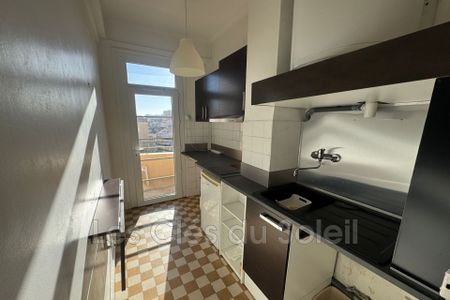 Location Appartement 45m² TOULON 83000 - Photo 3