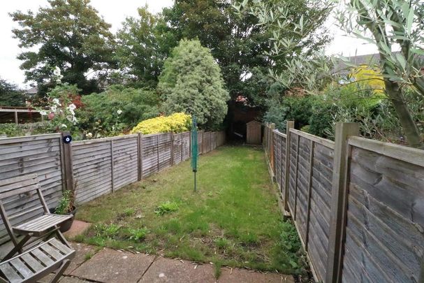 2 bedroom terraced house to rent - Photo 1