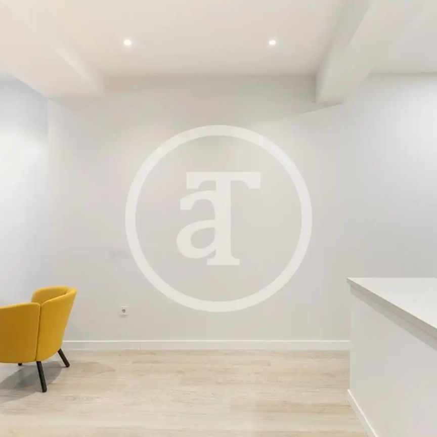 Barcelona Capital - Photo 1