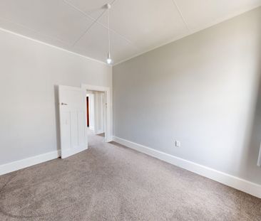 Marton - 4 Bedrooms - Photo 4