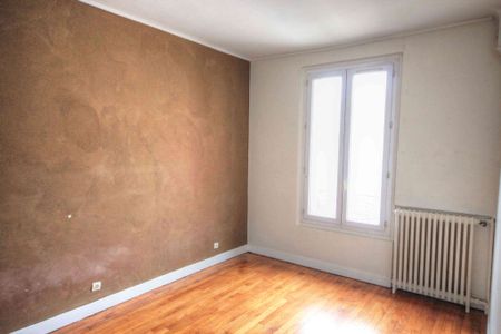 Location Appartement 5 pièces 106m² - Photo 3