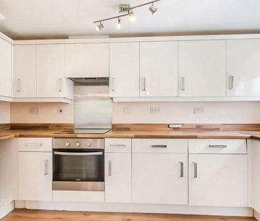 2 Bed Flat, Murray View, LS10 - Photo 4