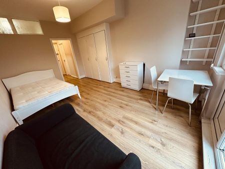 Studio to rent - Photo 5