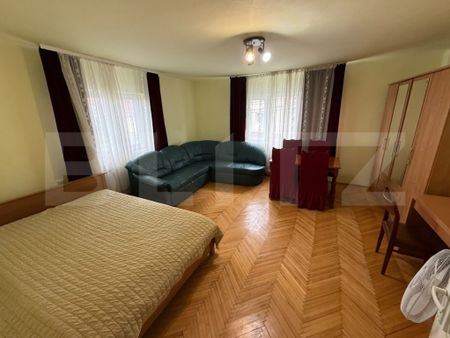 Garsoniera, 35 mp, pat matrimonial, zona UMF - Photo 2
