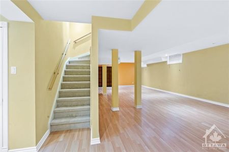For Lease - 9 ARMAGH Way, Barrhaven, Ontario - Photo 2
