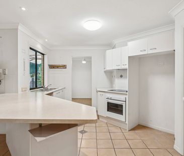 Immaculate Family Home In A Peaceful Cul-de-Sac - Photo 4