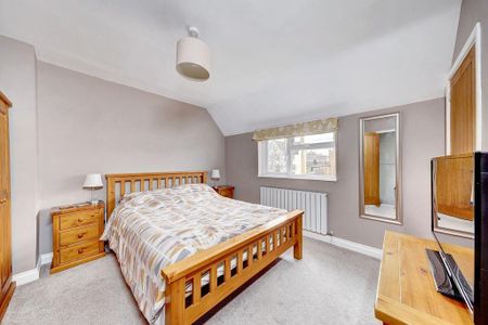 3 bedroom semi-detached house to rent - Photo 5