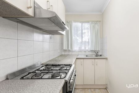 Cozy and Affordable Living in Lalor - Photo 4