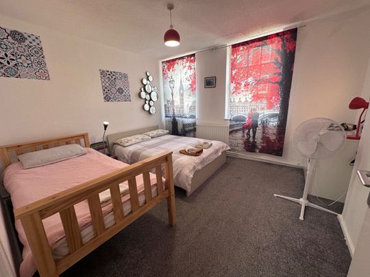 2 Bed Flat, King's Cross Station, WC1X - Photo 1