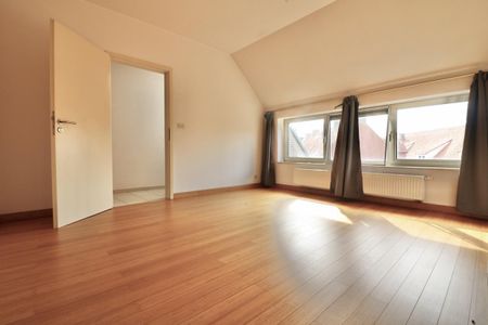 Duplex appartement met 2 slpk, terras en fietsenberging voor 850 EUR/mnd - Photo 4