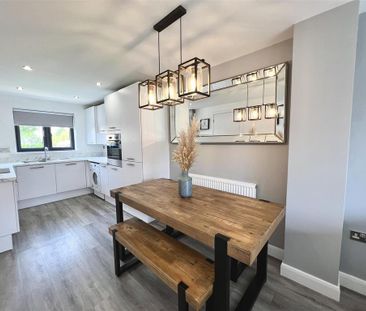 2 bedroom semi-detached house to rent - Photo 6