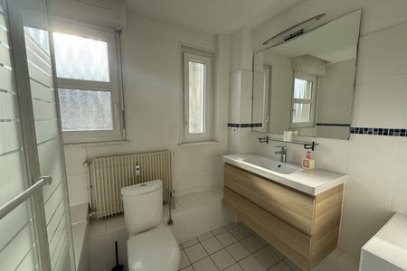 2 pièces lumineux avec balcon Quartier Marne / Observatoir - Photo 5