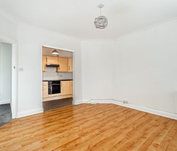 Available unfurnished now - Photo 1