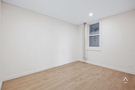 Stylish Two-Bedroom Granny Flat with Expansive Entertainer’s Deck in the Heart of Stanmore - Photo 5