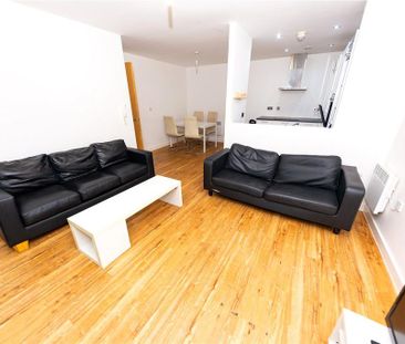 3 bedroom flat to rent - Photo 1