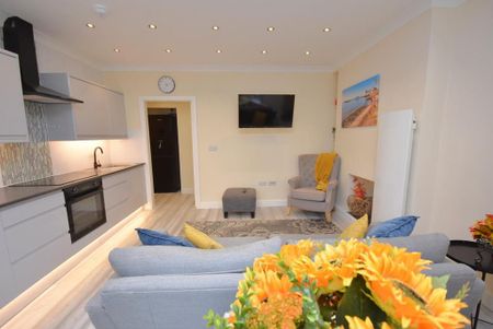 2 bedroom apartment to rent - Photo 3