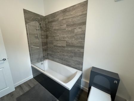 2 bedroom terraced house to rent - Photo 4