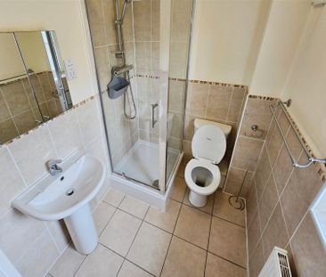 3 Bedroom House to Rent in Stockbridge Close, Clifton, Shefford, SG17 - Photo 4