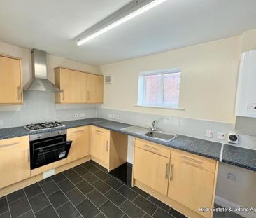 Richmond House, St. Andrews Square, Stoke-On-Trent, ST4 7GE, ST4 7GE - Photo 1