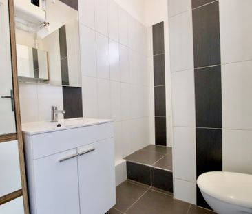 Location Appartement 2 pièces 50m² MARSEILLE 9ème - Photo 5