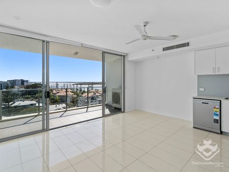 REFRESHED UNIT IN BROADWATER - Photo 2