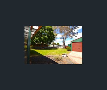 Eastside Character - Photo 6