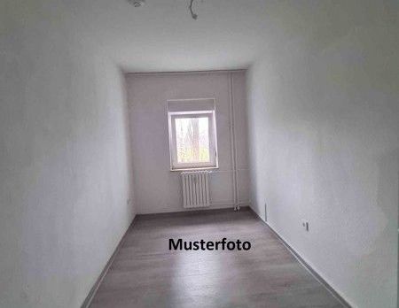 bezugsfertige 2-Zimmer-Wohnung mit Balkon in zentraler Lage - Photo 1