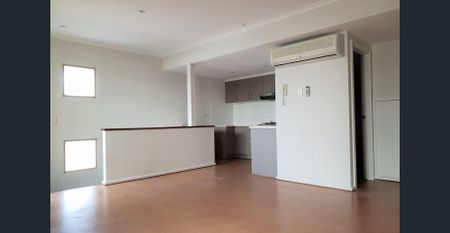 CITY LIVING - Photo 3