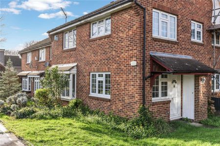 SINGLE TENANT ONLY- A small one bedroom house ideally located close to Wandsworth Common and its amenities. - Photo 5