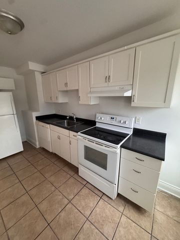 $1,550 / 1 br / 1 ba / 8.5 Ottawa St N - Photo 4