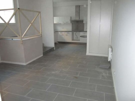 Location Appartement 3 pièces 55m² BORDEAUX 33000 - Photo 1