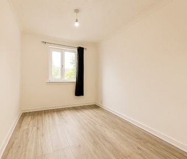 King Street, Southsea - Photo 4