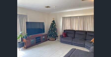 4 Bedrooms in the Heartlands Estate - Photo 2