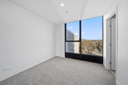 Stylish Two-Bedroom Apartment in the Heart of Phillip - Photo 4