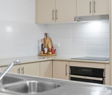 Comfortable Family Living - Photo 5