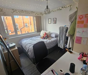 5 Bed - 84 Royal Park Road, Hyde Park, Leeds - LS6 1JJ - Student - Photo 3