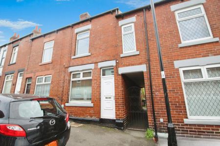 3 bedroom terraced house to rent - Photo 2