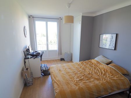 Chambre en colocation - route de Vannes - Location Appartement nantes : 103.69 m2 - Photo 5