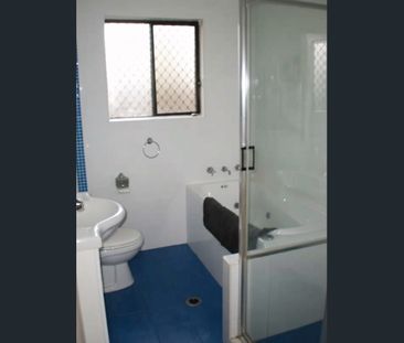 2/916 Forest Road, Peakhurst, NSW 2210 - Photo 5